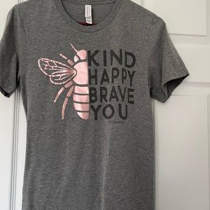 Women’s t shirt size small